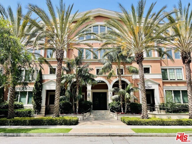Foto del edificio - 6241 Crescent Park W