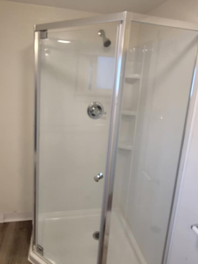 Main Bath--Shower - 681 SW Levens St