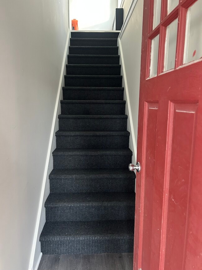 Building Photo - 14 Ferrara Ave