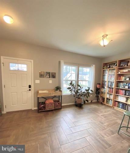 Building Photo - 9411 Wood Creek Cir