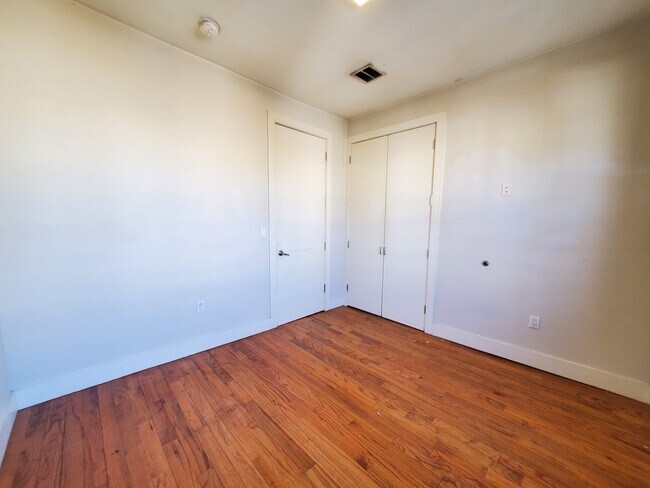 152 Boyd Ave 3B - 156 Boyd Ave