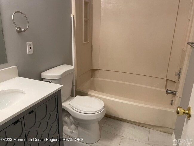 Building Photo - 1616 Pebble Pl