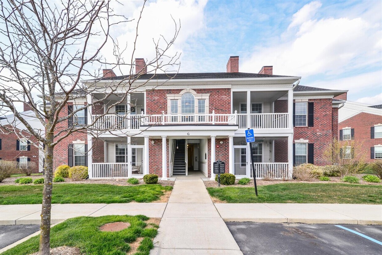 Foto principal - 1070 Summerfield Glen