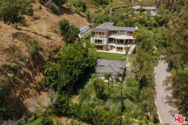 Building Photo - 1105 Rivas Canyon Rd