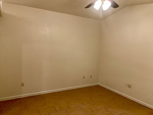 Building Photo - San Luis AZ Home with Large Fenced Lot - 4 Bedroom 2 Bath