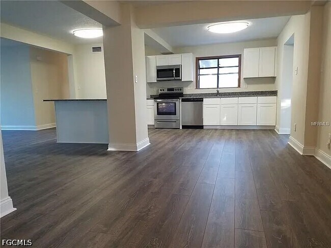 Foto del edificio - 1405 Arden Ave