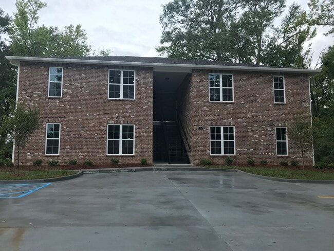 Building Photo - 124 Thornton Ln