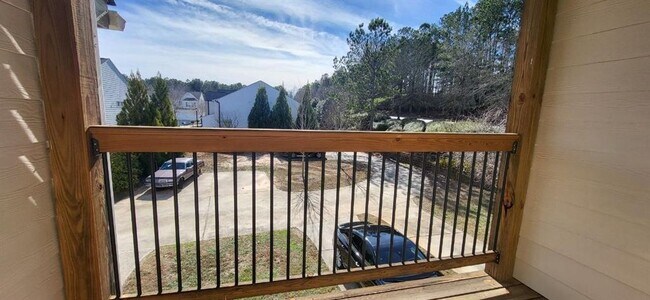 Foto del edificio - 45 Newnan Lakes Dr
