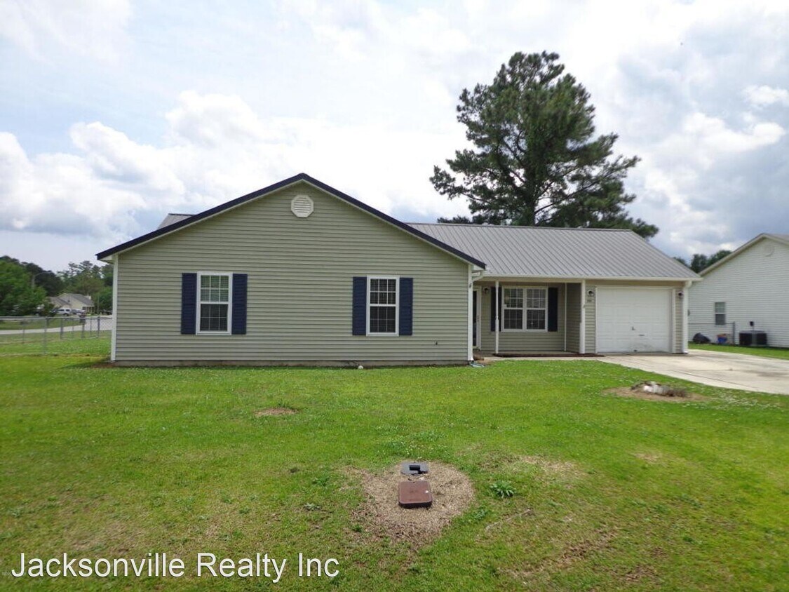 Primary Photo - 4 br, 2 bath House - 144 Horseshoe Bend