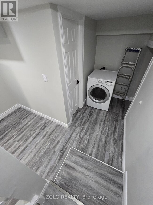 Building Photo - 157 Glen Springs Dr