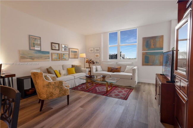 Building Photo - 3001 S Ocean Dr
