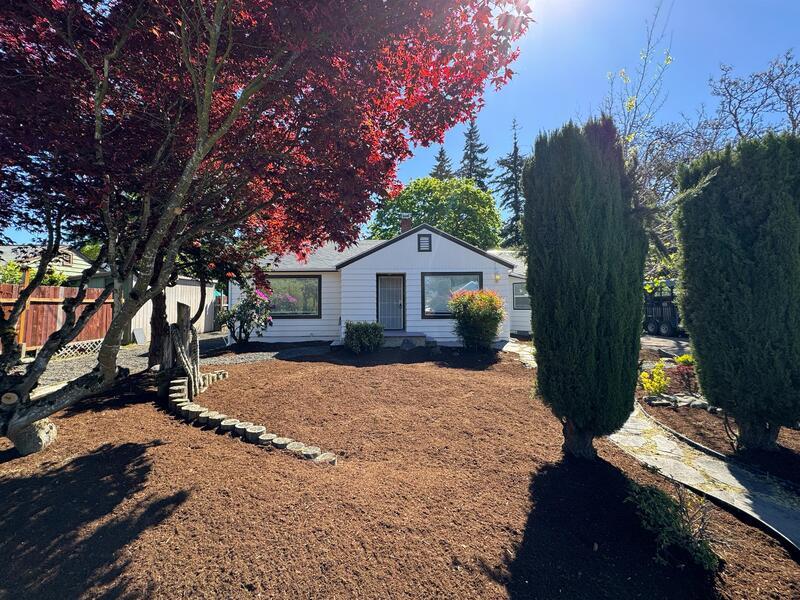 Primary Photo - 801 Dorris St