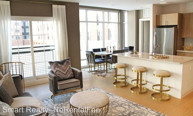 Foto del edificio - 110 Park Plaza Dr