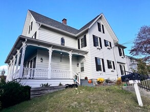 Building Photo - 34 N Spring St
