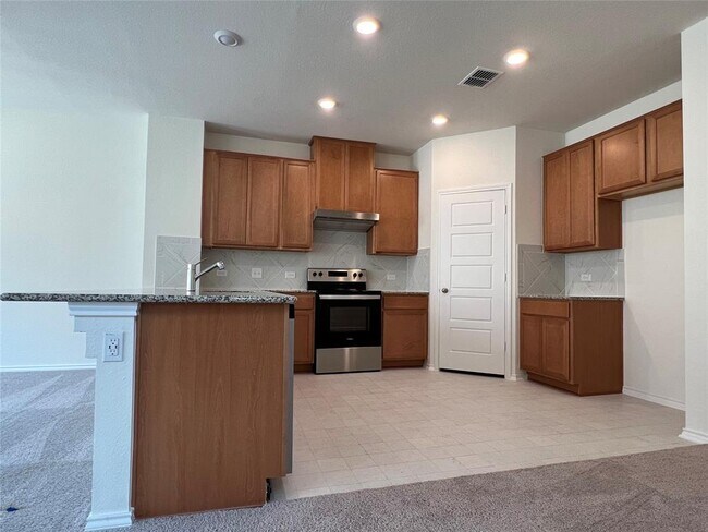 Building Photo - 7706 House Finch Dr