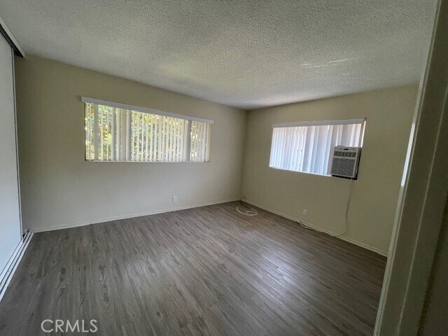 Foto del edificio - 545 N Holliston Ave