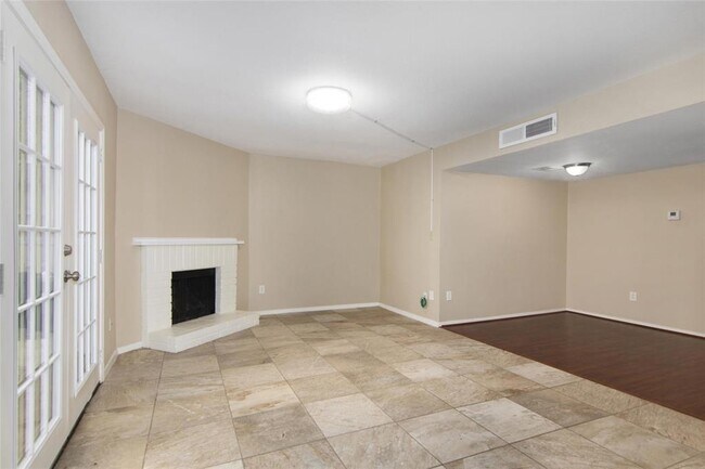 Building Photo - 7918 Prestwood Dr