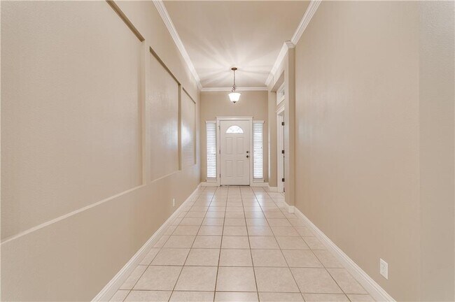 Building Photo - 9512 Hopeland Dr