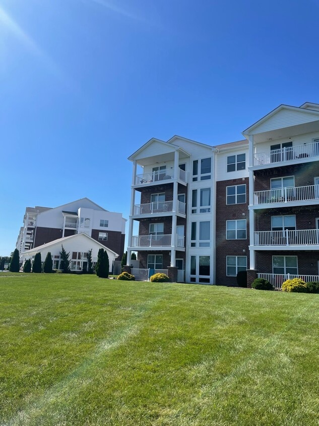 Primary Photo - 300 Adams Dr