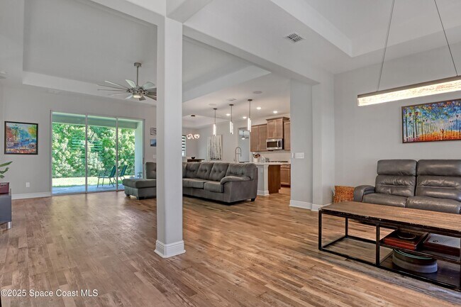 Foto del edificio - 1752 Killian Dr