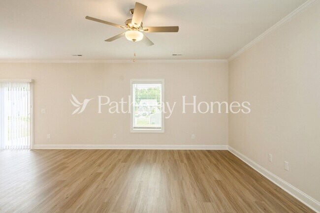 Building Photo - 203 Colonial Reserve Ave