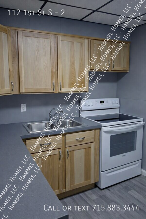 Foto del edificio - 112 1st St S