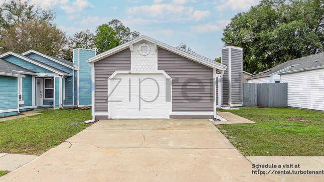 Building Photo - 5412 Lewiston St