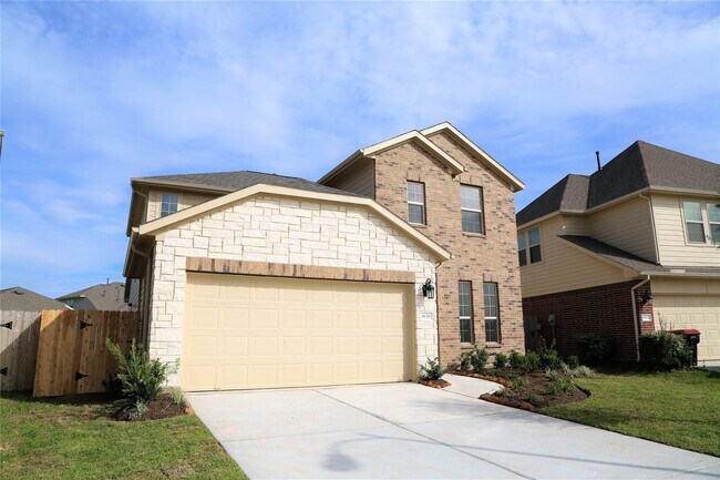 Foto del edificio - 8139 Fairfield Mnr Wy
