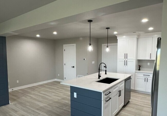 Foto del edificio - 14420 Springbrook Trl