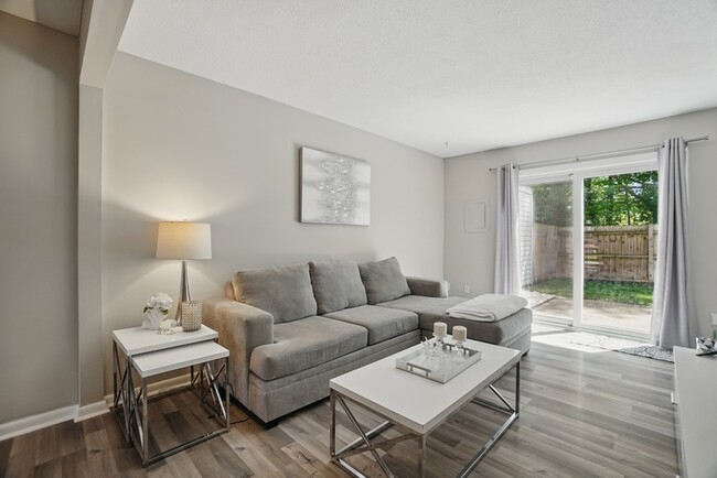 Foto del edificio - 5009 Ashforth Ct