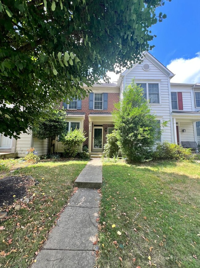 Building Photo - Lovely 2 BR/3.5 BA Townhome in Laurel!