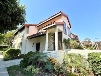 Building Photo - 2231 Martinique Ln