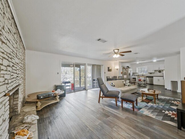 Foto del edificio - 2326 Hartford Rd