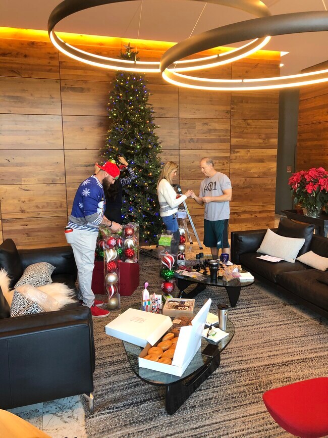 Christmas in the Lobby - 7120 E Kierland Blvd
