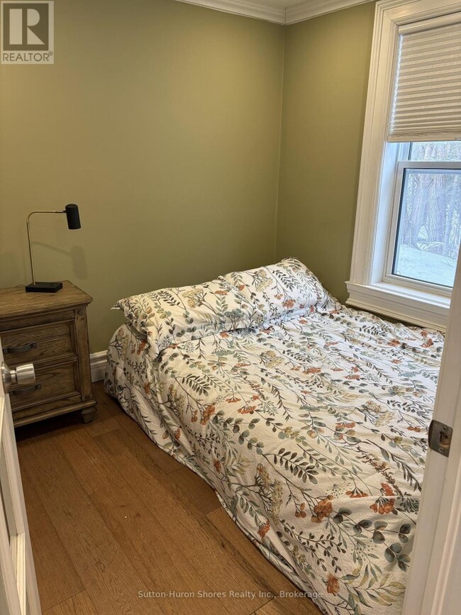 Photo du bâtiment - 60 Grenville St N