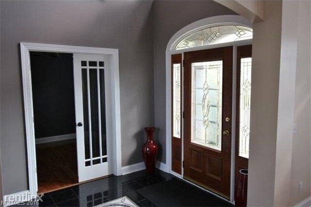 Building Photo - 6 br, 4.5 bath House - 680 Highland View Ln