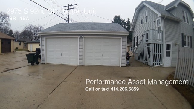 Building Photo - 2975 S 92nd St