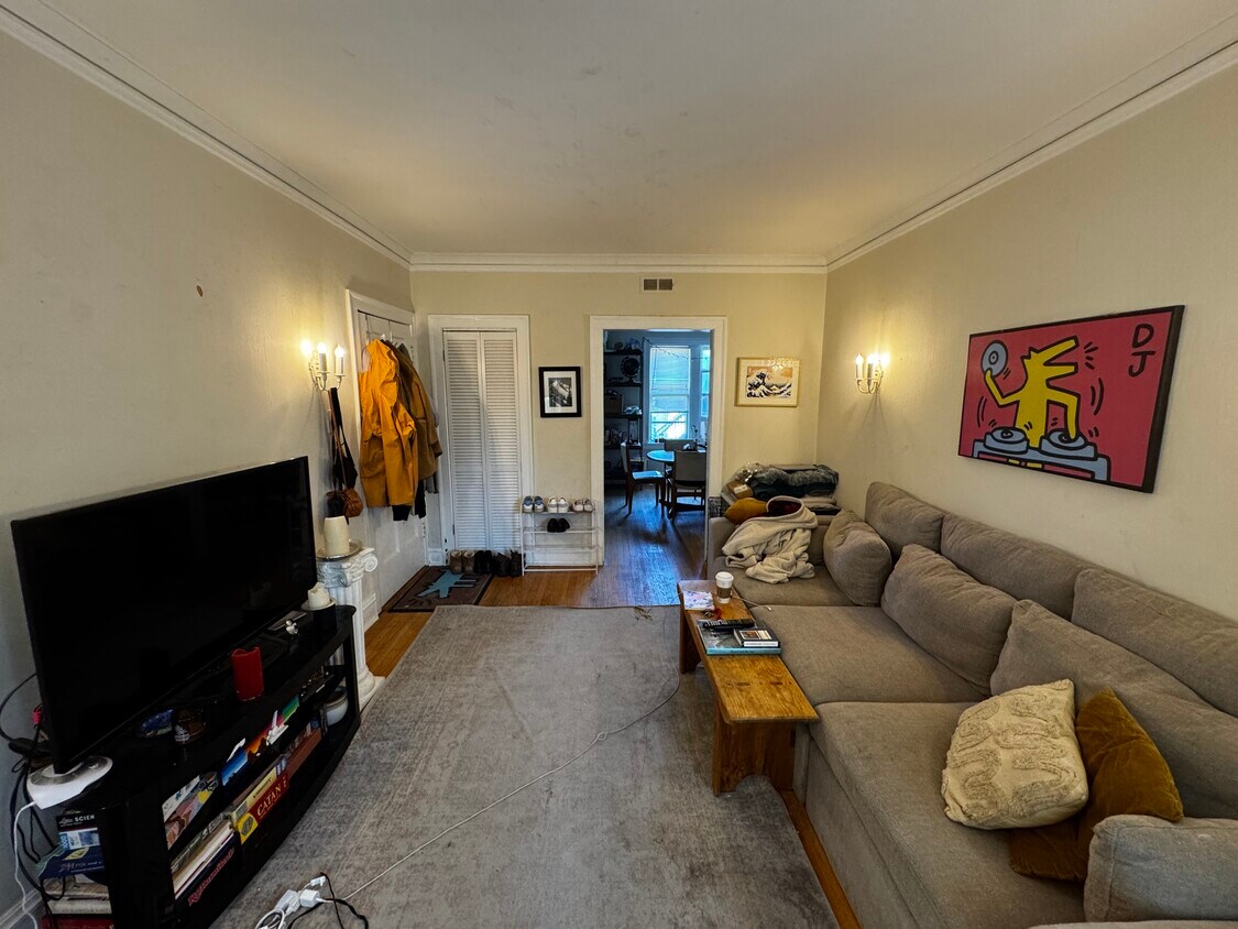 Foto principal - 3704 N Hoyne Ave