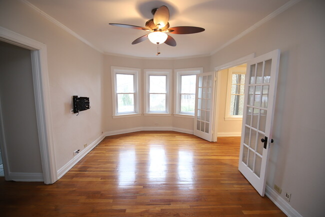 Foto del edificio - One Bedroom Condo on Eastern Parkway