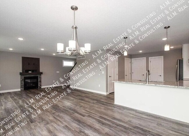 Building Photo - 1817 NE Heritage Dr