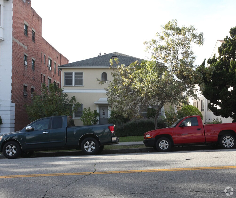 Foto del edificio - 2045-2049 N Vermont Ave