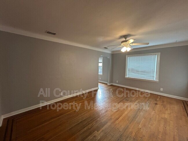 Building Photo - 4340 7th Ave N