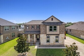 Building Photo - 18825 Star Gazer Way