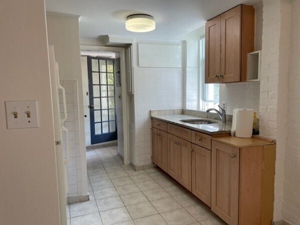 Building Photo - 52 A Rockledge Rd