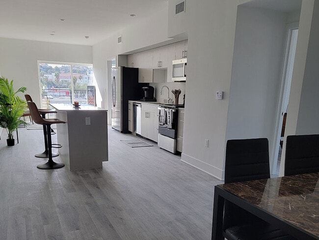 Building Photo - Inglewood Flats