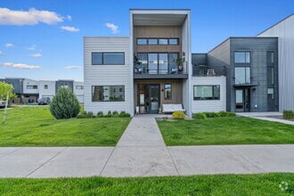 Building Photo - 3866 Blondie St