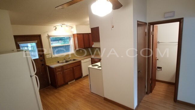 Foto del edificio - 143 Harbet Ave NW