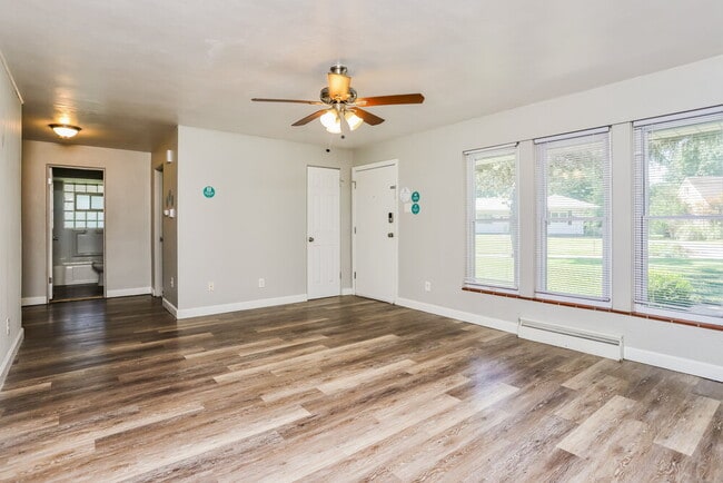 Building Photo - 1545 Washington St