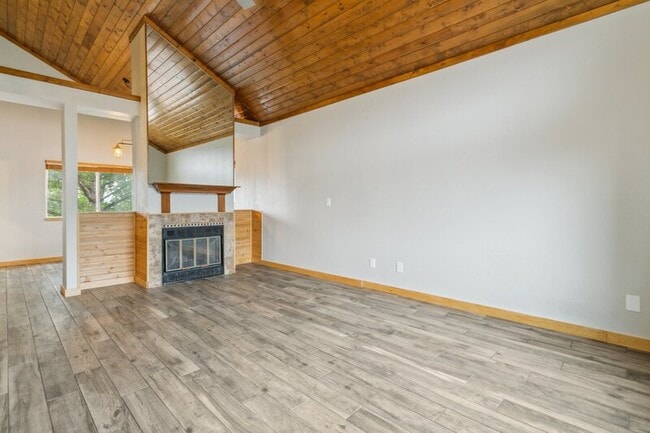 Photo - 15216 Paddington Cir House