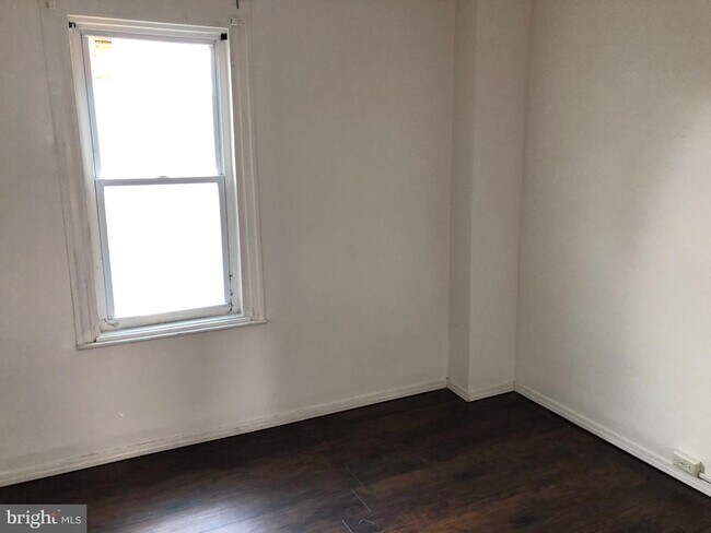 Foto del edificio - 648 E Wensley St